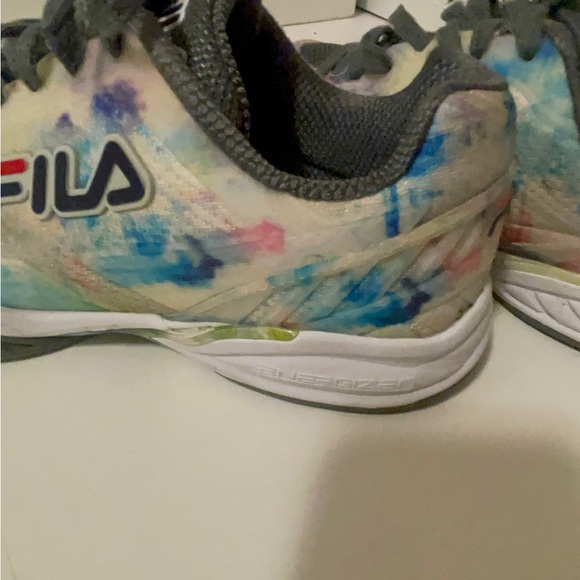 Fill Axilus gorgeous sneaker with stunning color use but in good conditions - Picture 4 of 9